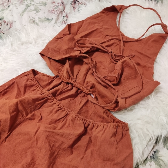 Showpo cut out tie back linen mini dress - Picture 5 of 5